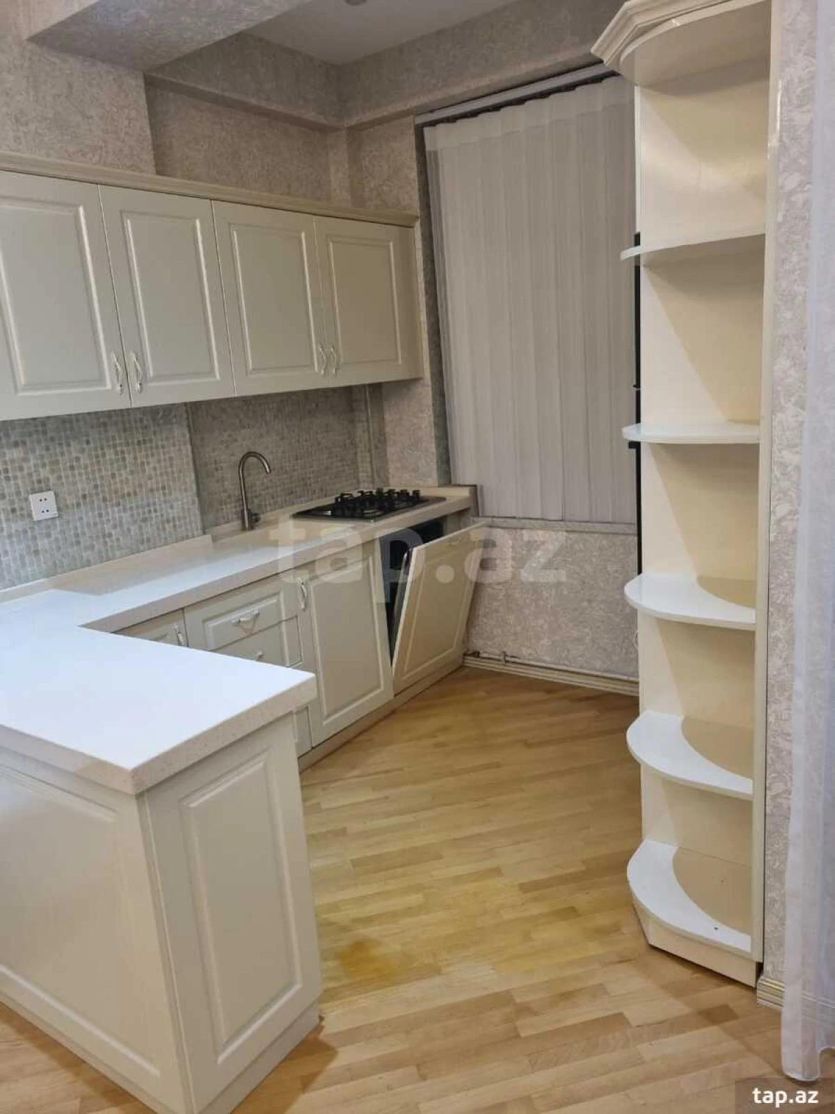 Kirayə verilir 3 otaqlı yeni tikili 65 m²