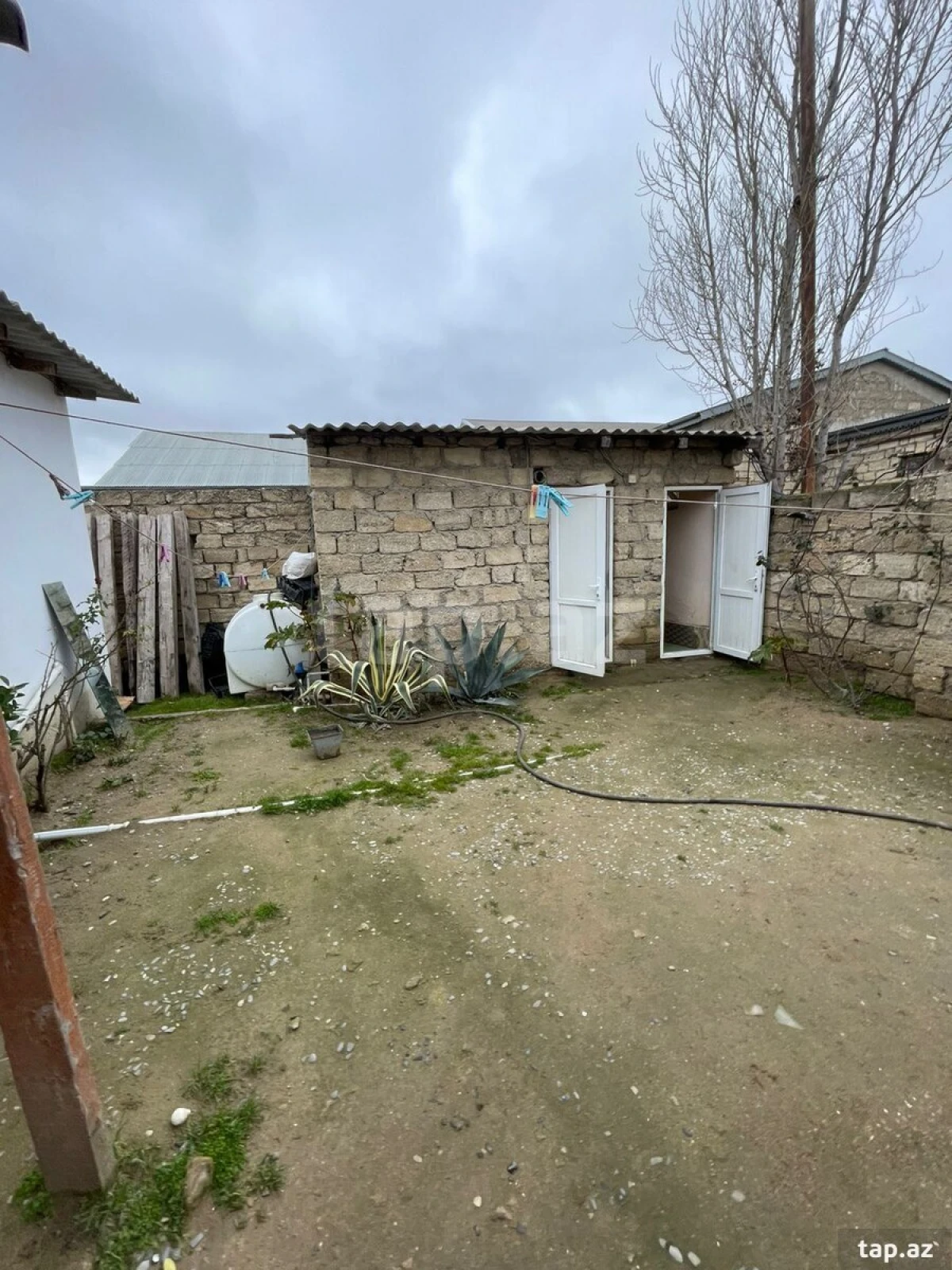 Satılır 3 otaqlı həyət evi