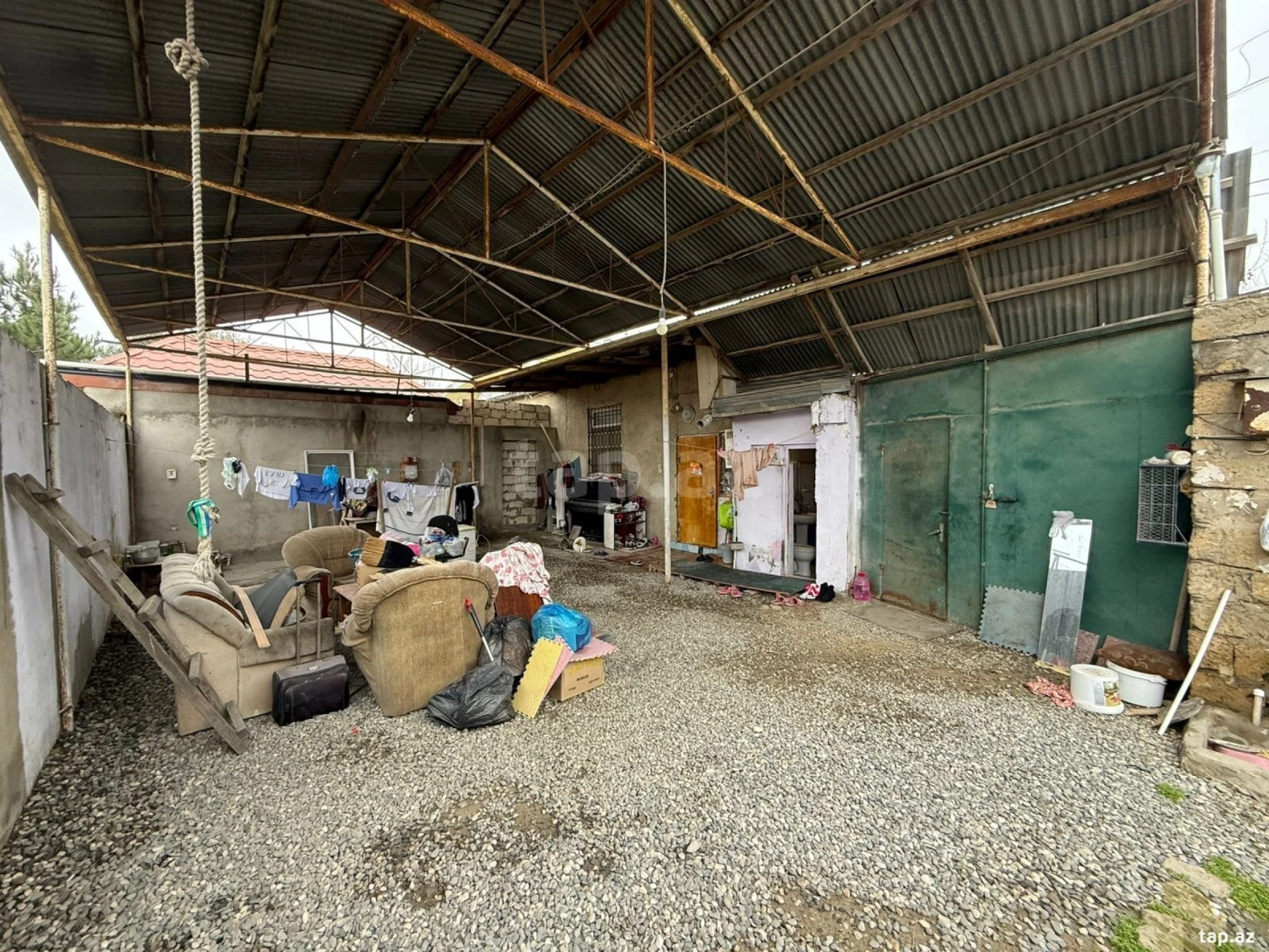 Satılır 3 otaqlı həyət evi