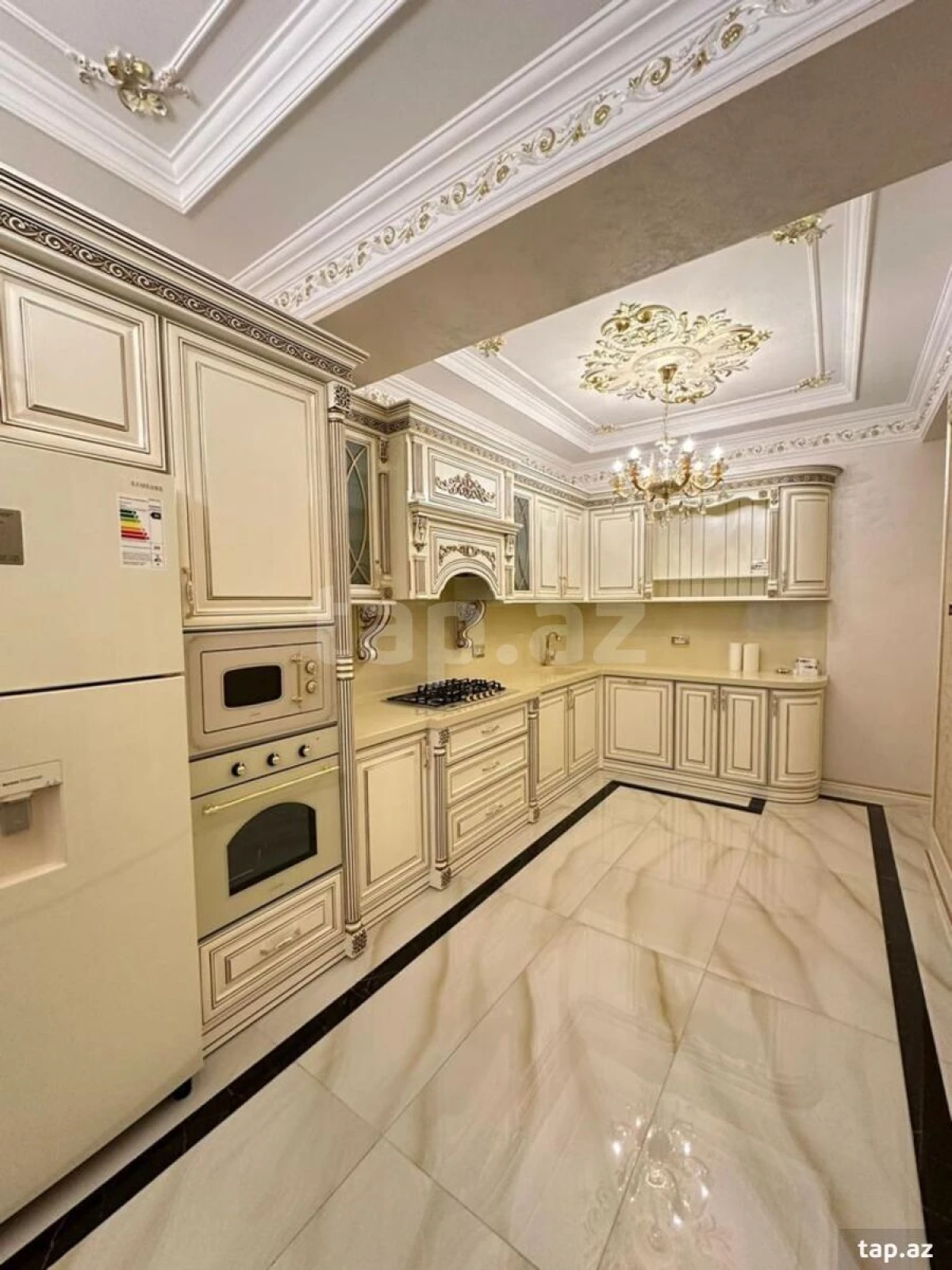 Satılır 4 otaqlı yeni tikili 172 m²