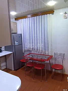 Kirayə verilir 3 otaqlı yeni tikili 85 m²