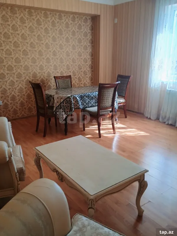 Kirayə verilir 3 otaqlı yeni tikili 100 m²