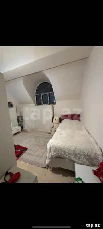 Satılır 3 otaqlı yeni tikili 70 m²