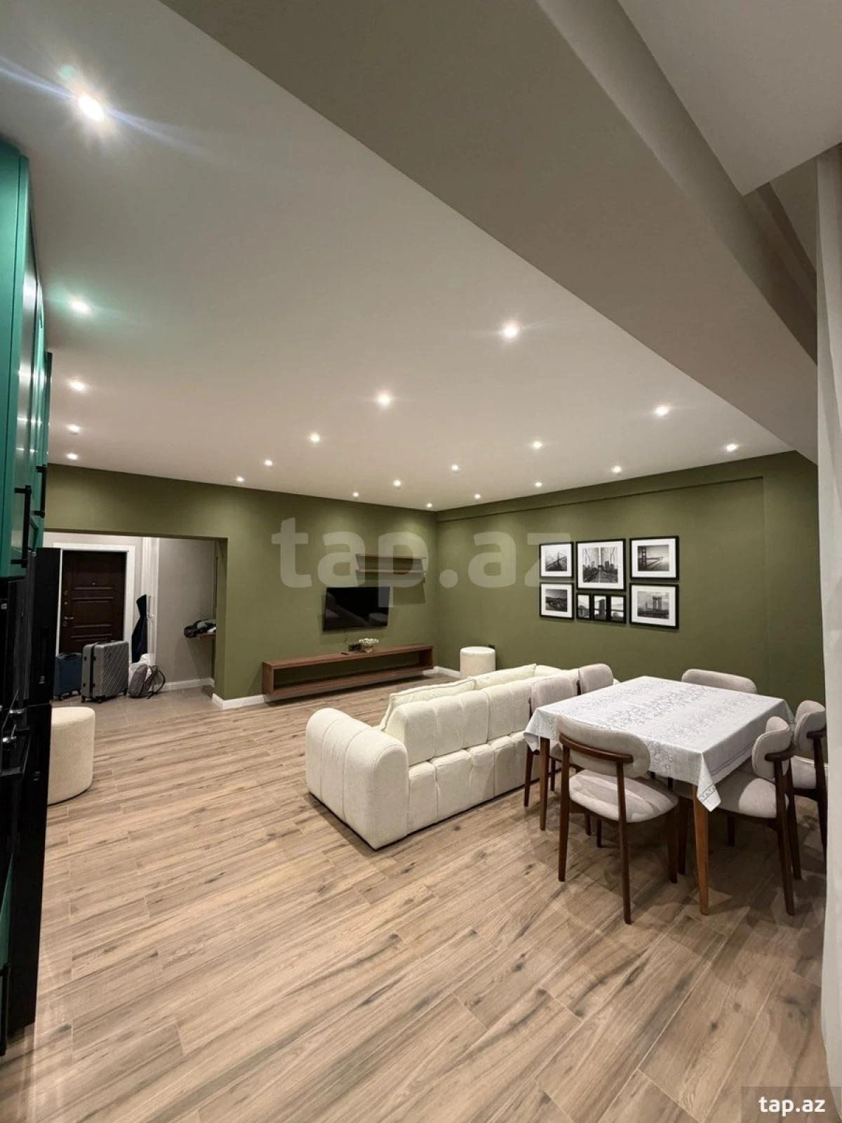 Kirayə verilir 2 otaqlı yeni tikili 97 m²