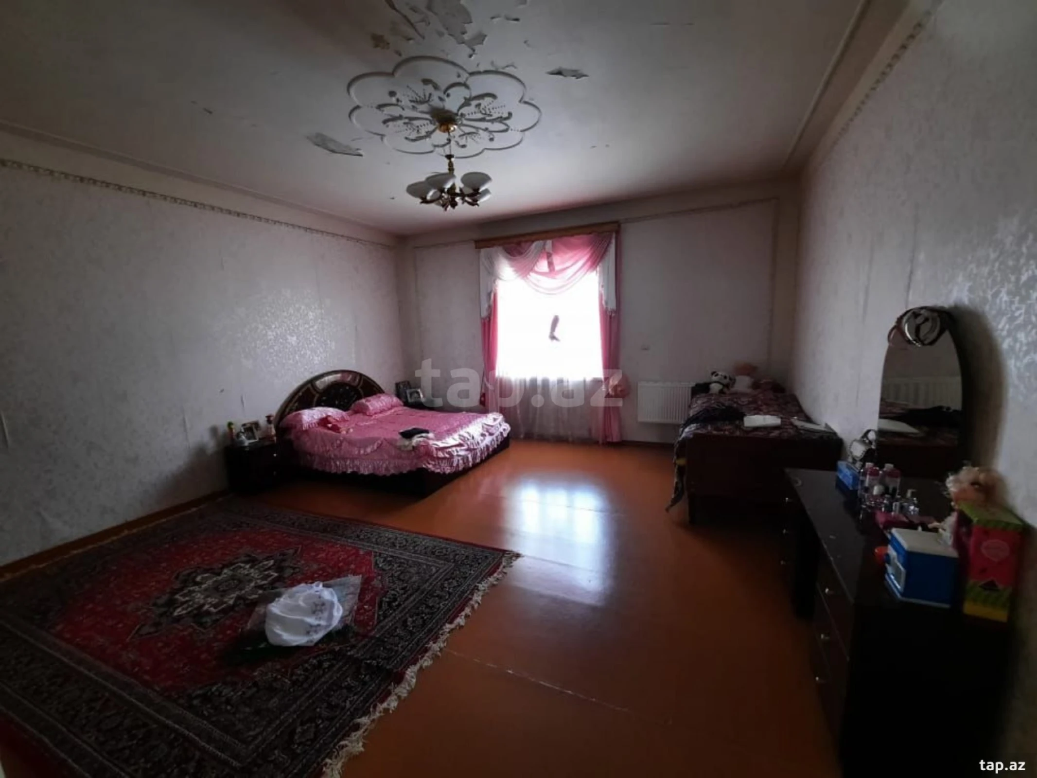 Satılır 5 otaqlı həyət evi