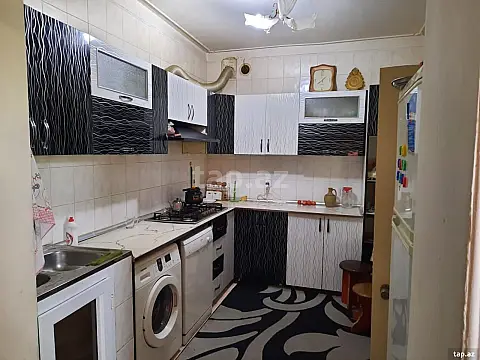 Satılır 5 otaqlı həyət evi
