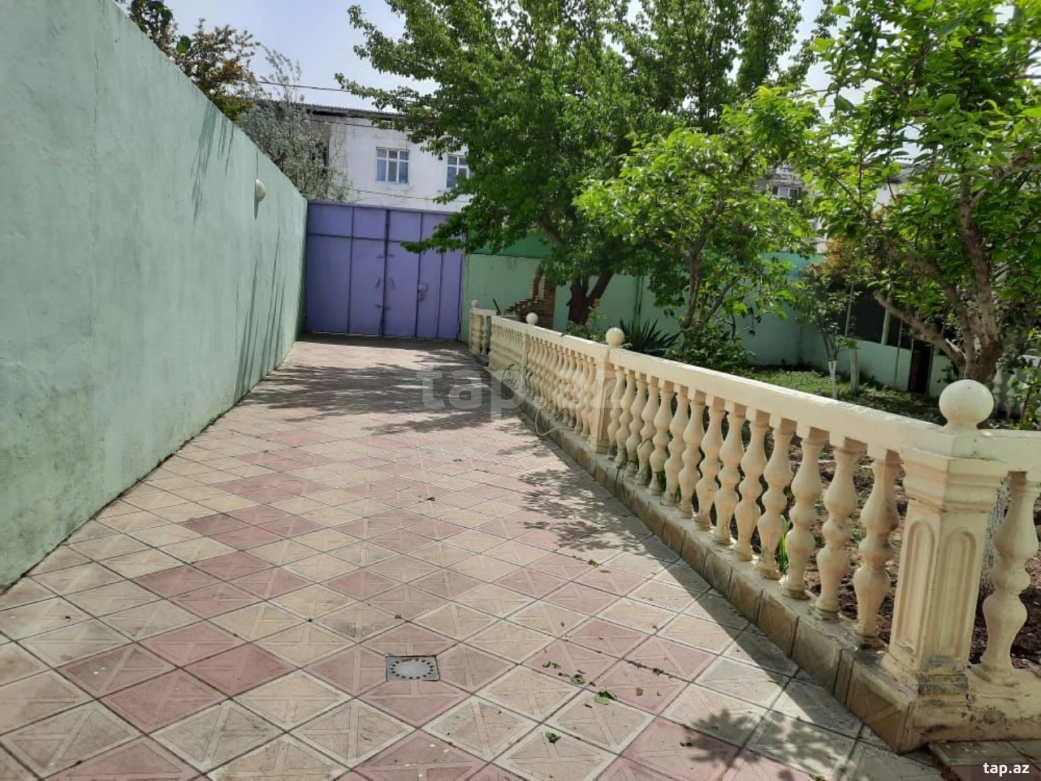 Satılır 5 otaqlı həyət evi