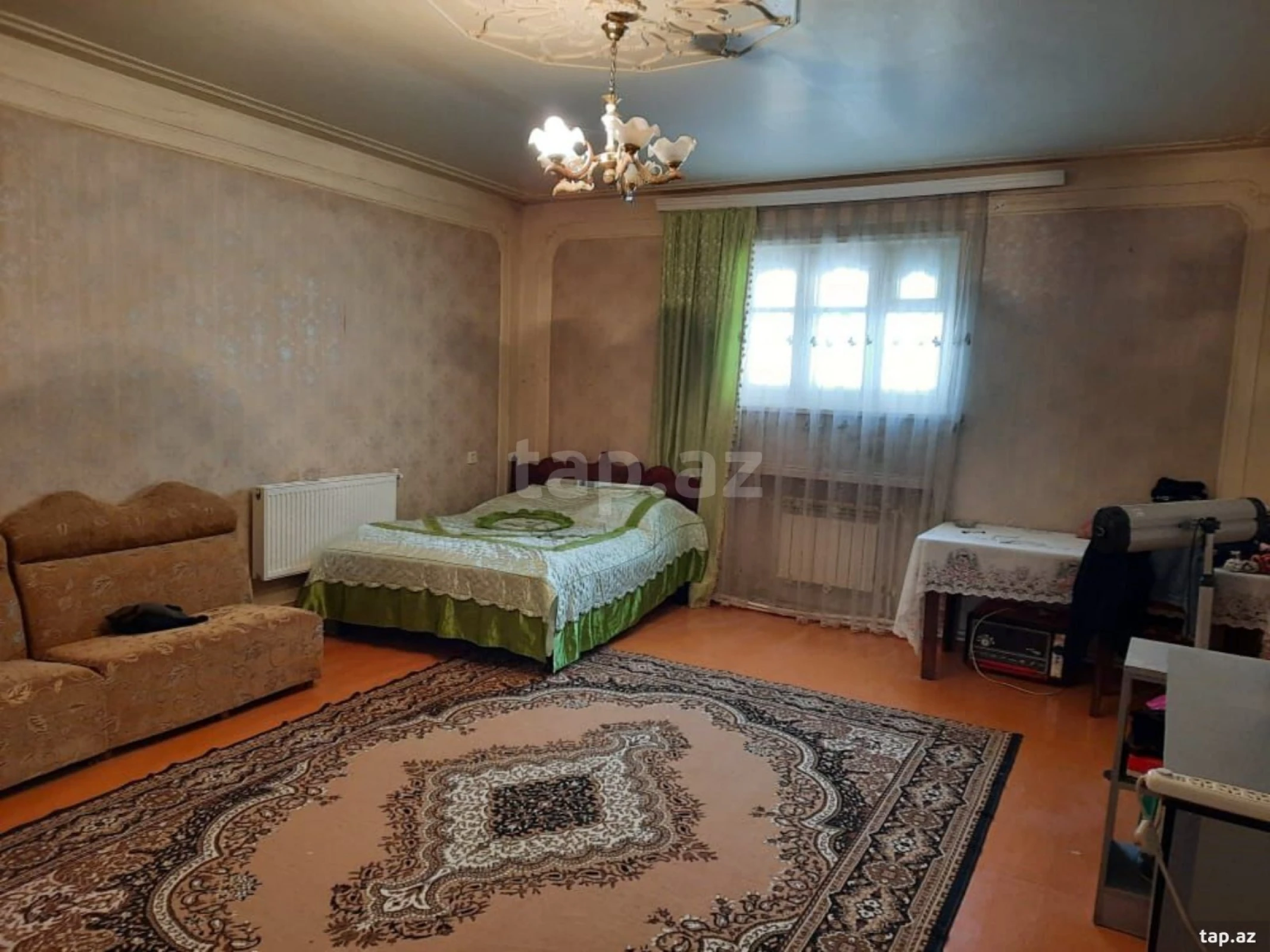 Satılır 5 otaqlı həyət evi