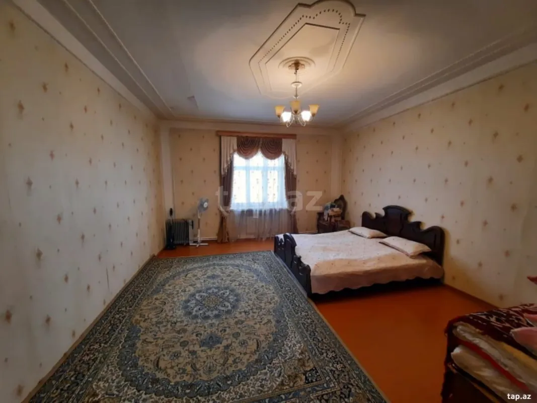 Satılır 5 otaqlı həyət evi