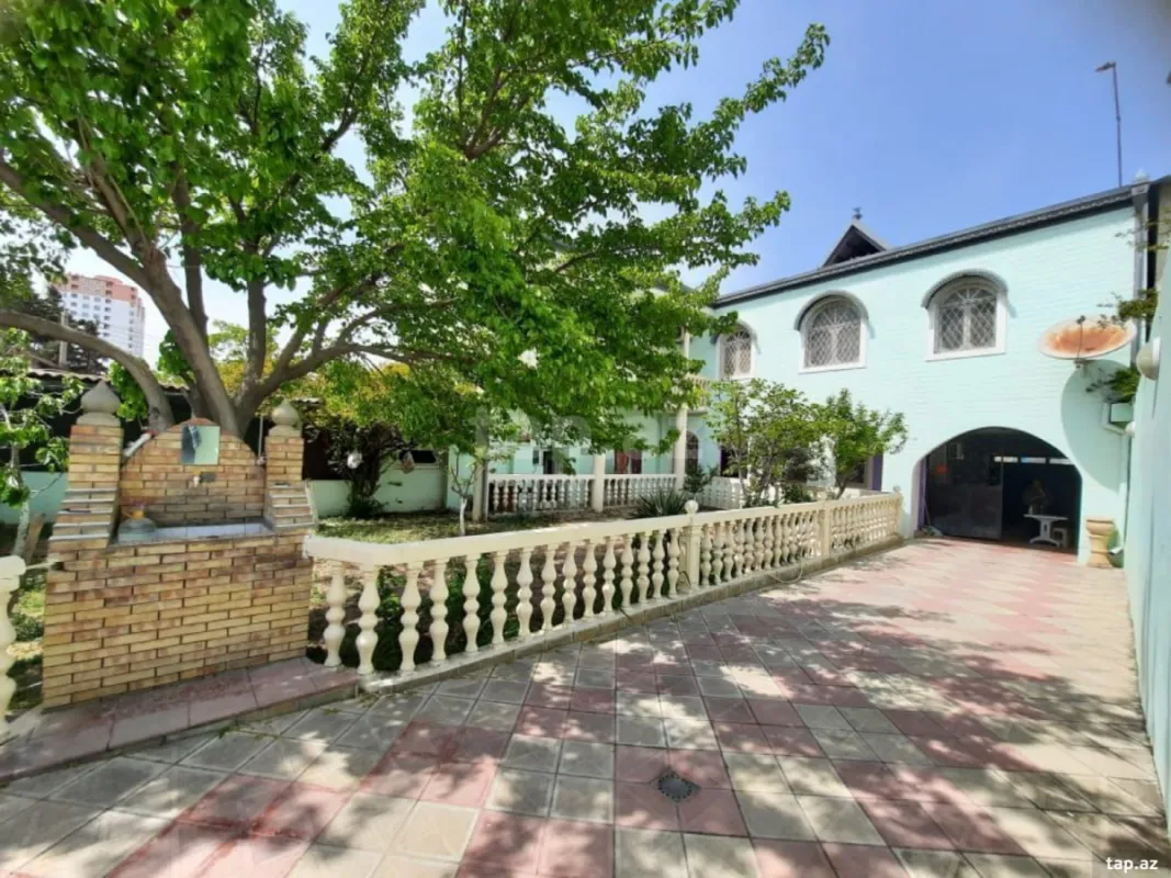 Satılır 5 otaqlı həyət evi