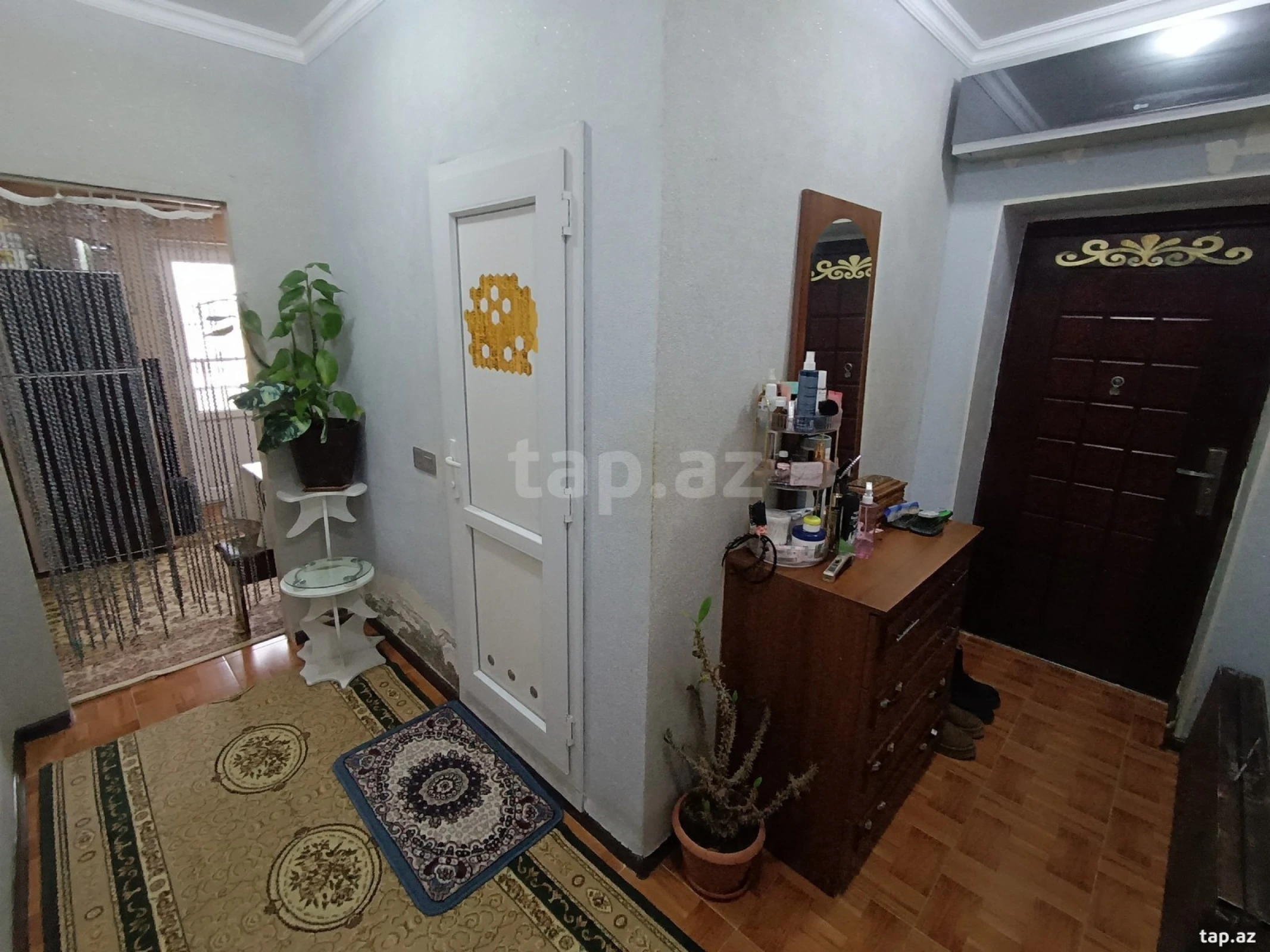 Satılır 2 otaqlı mənzil 58 m²