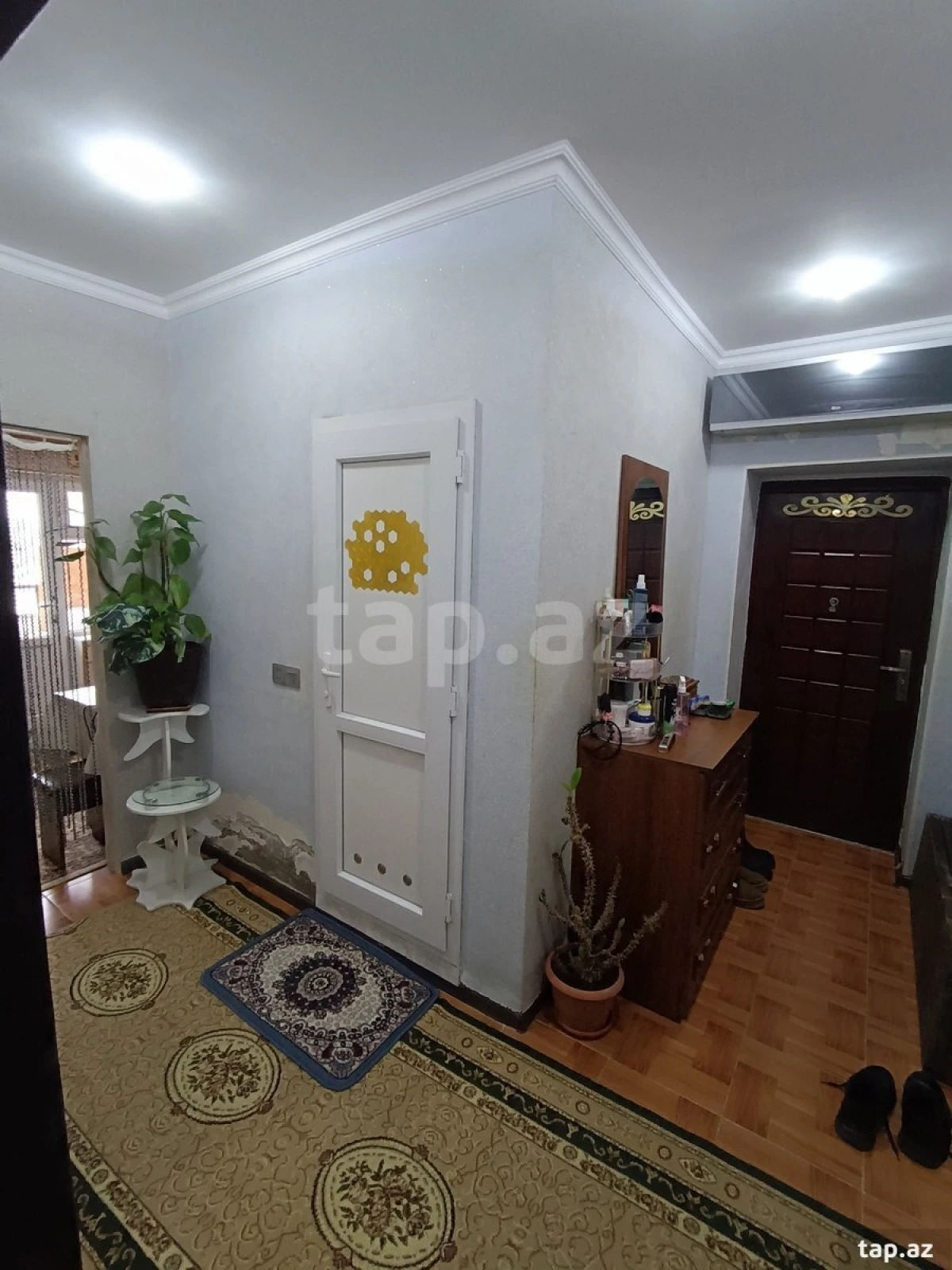 Satılır 2 otaqlı mənzil 58 m²