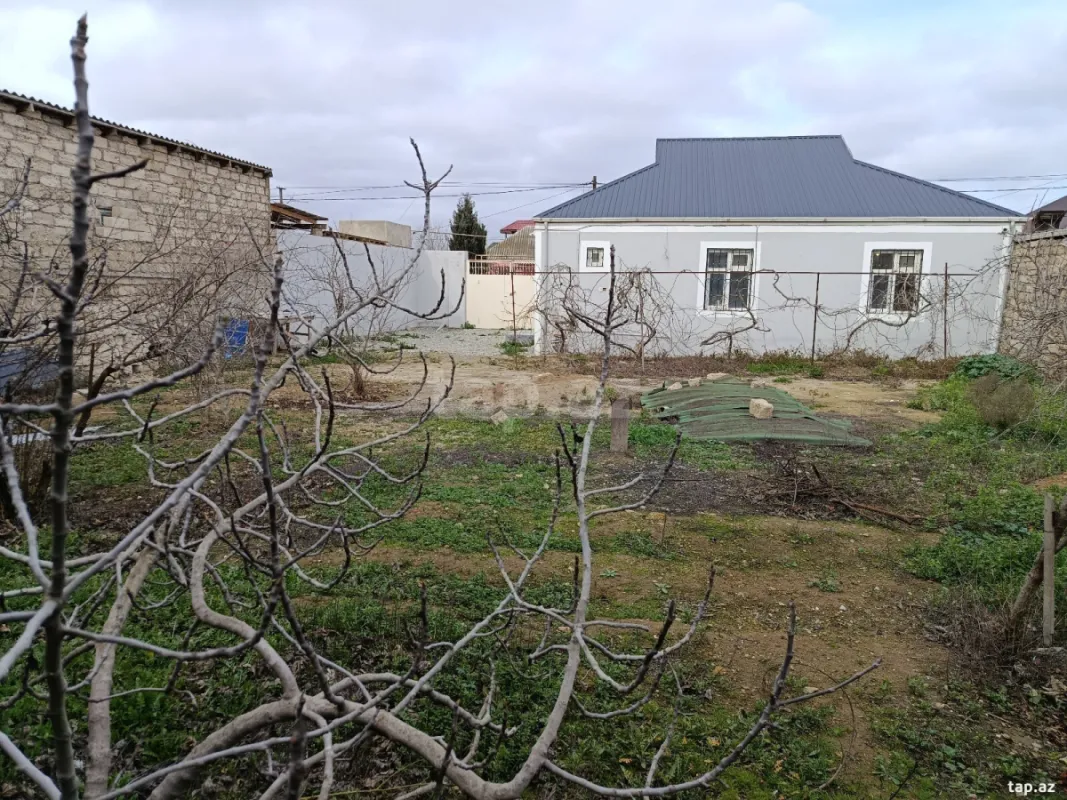 Satılır 3 otaqlı həyət evi