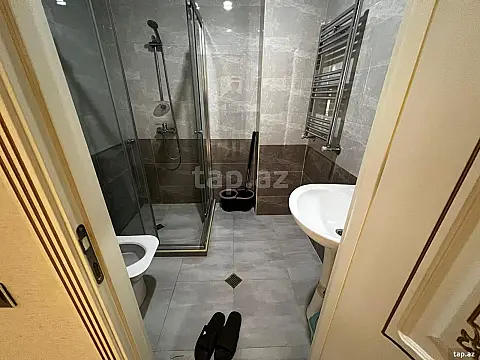 Kirayə verilir 2 otaqlı yeni tikili 70 m²