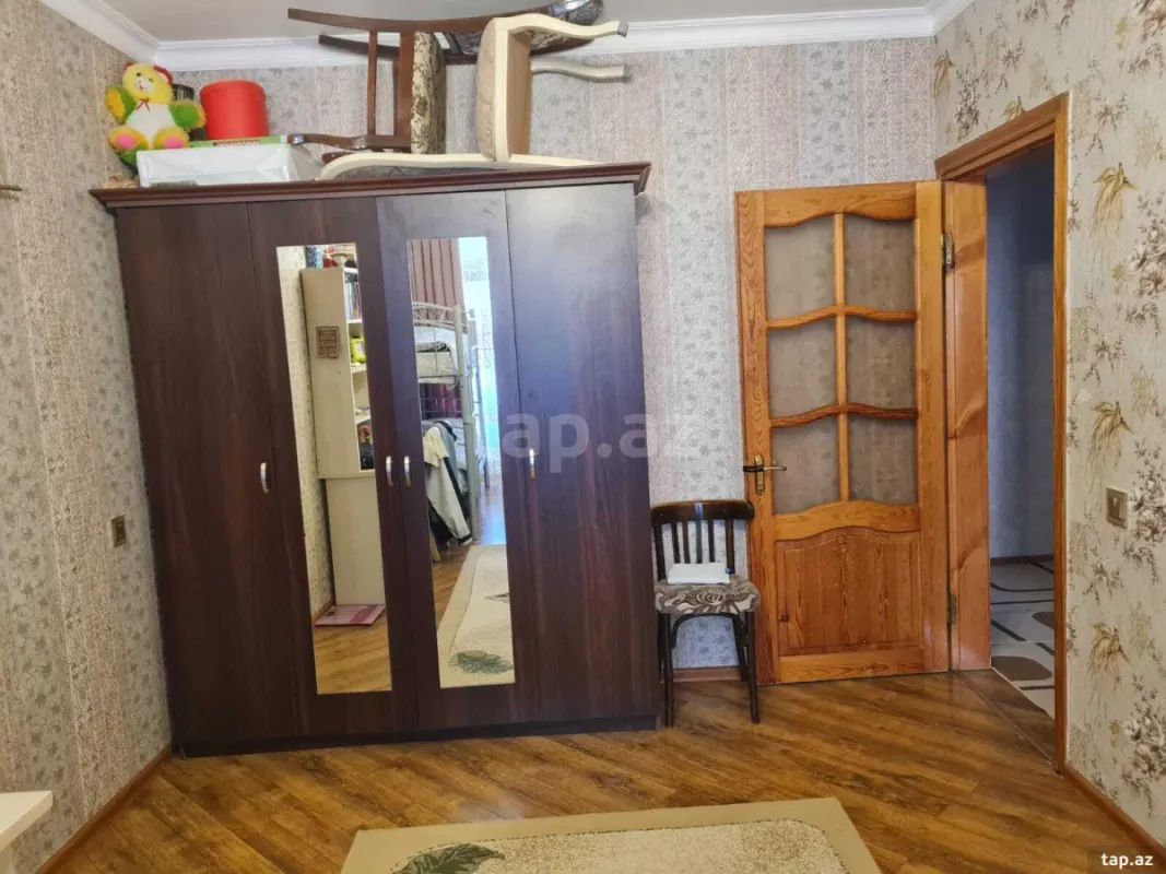 Satılır 4 otaqlı mənzil 110 m²