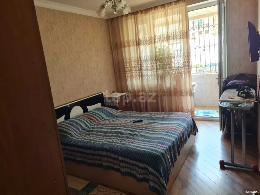 Satılır 4 otaqlı mənzil 110 m²