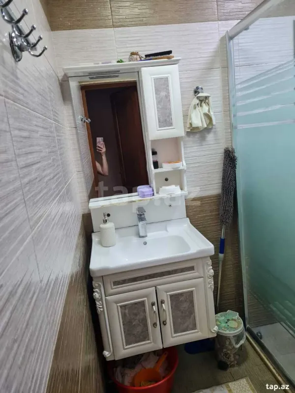 Satılır 4 otaqlı mənzil 110 m²