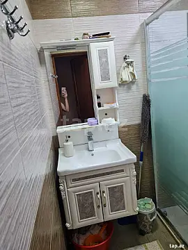 Satılır 4 otaqlı mənzil 110 m²