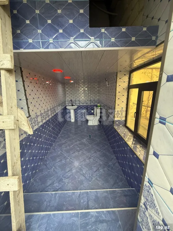 Satılır 11 otaqlı həyət evi