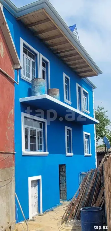 Satılır 6 otaqlı həyət evi
