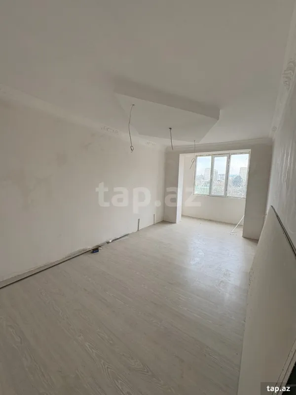 Satılır 5 otaqlı mənzil 111 m²
