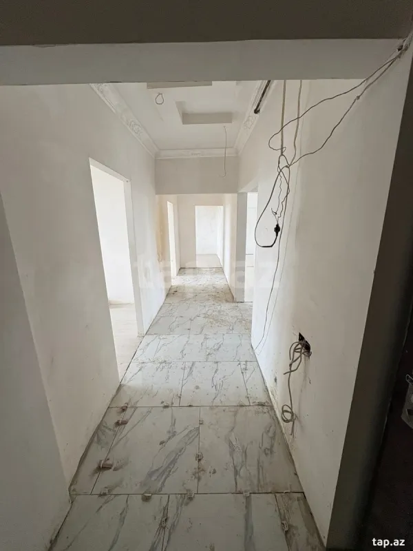 Satılır 5 otaqlı mənzil 111 m²
