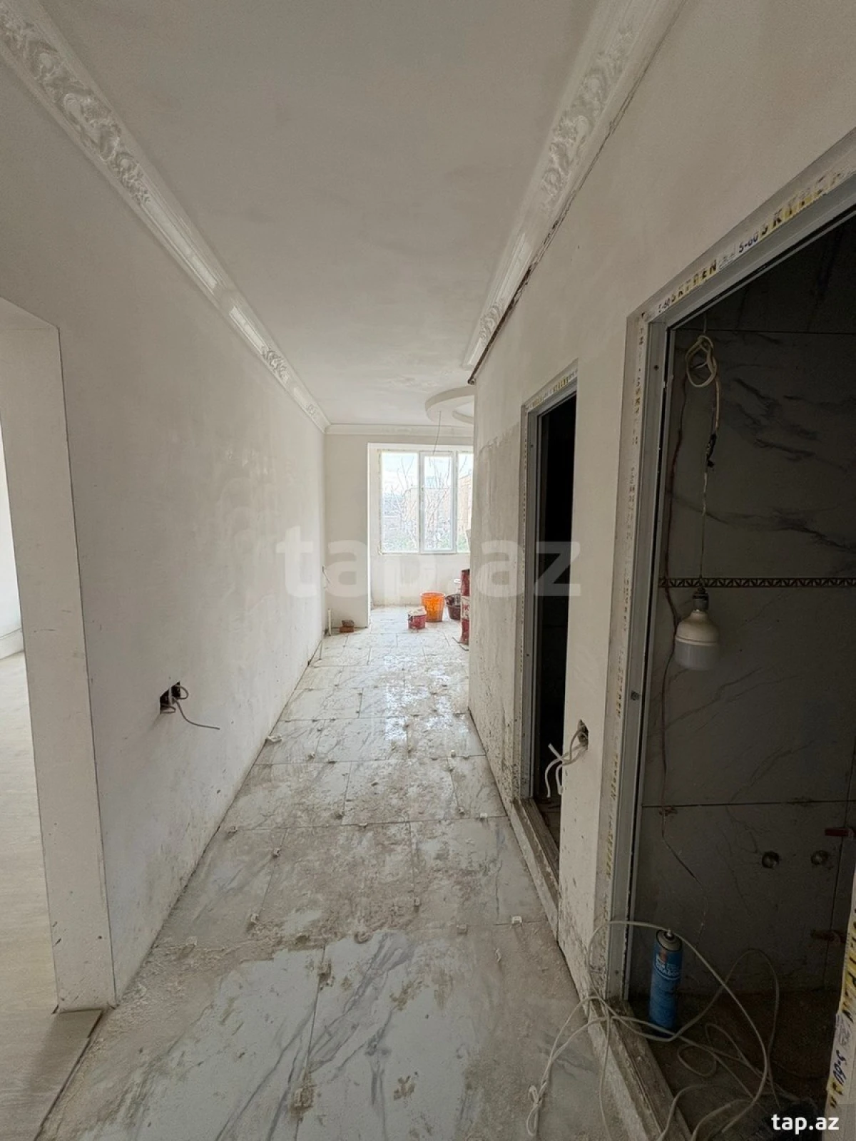 Satılır 5 otaqlı mənzil 111 m²