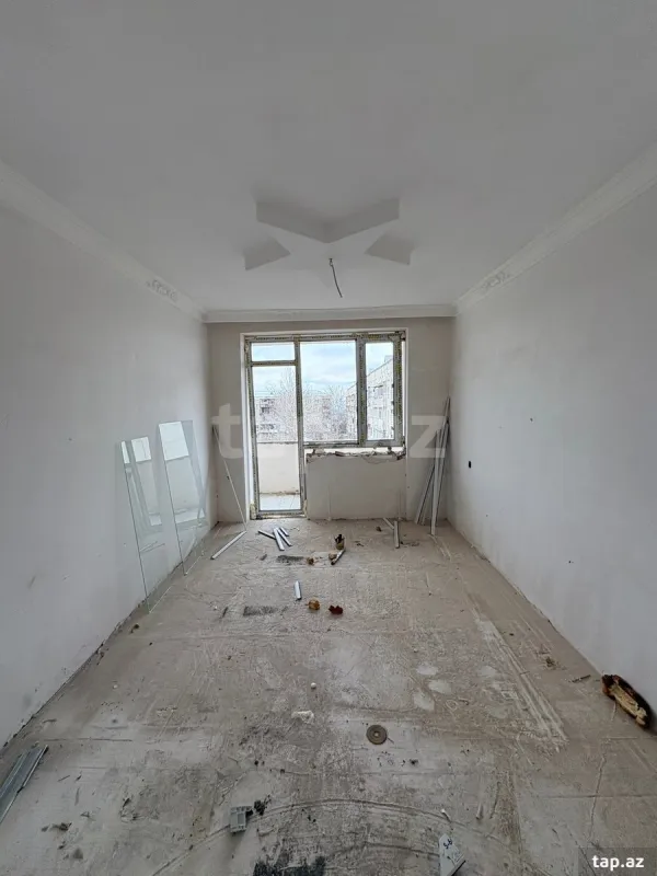 Satılır 5 otaqlı mənzil 111 m²