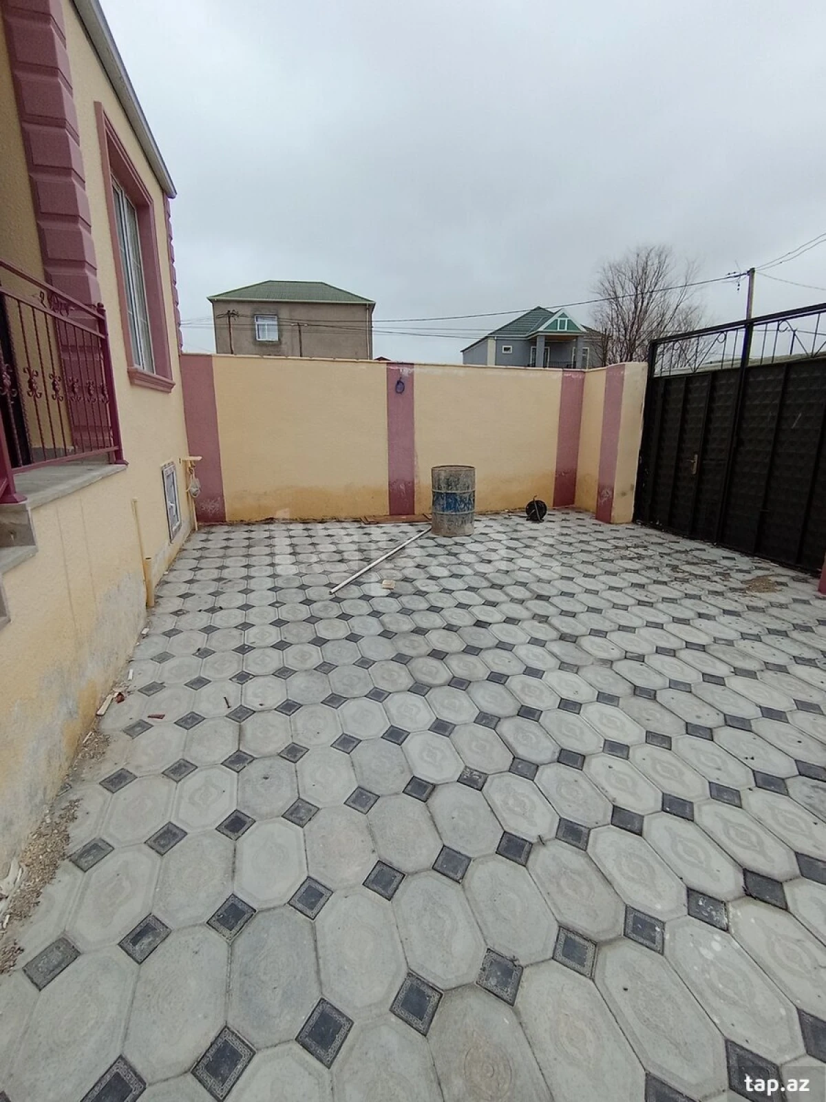 Satılır 3 otaqlı həyət evi