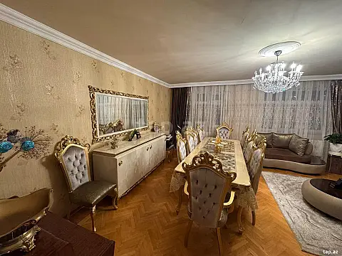 Satılır 7 otaqlı mənzil 187 m²