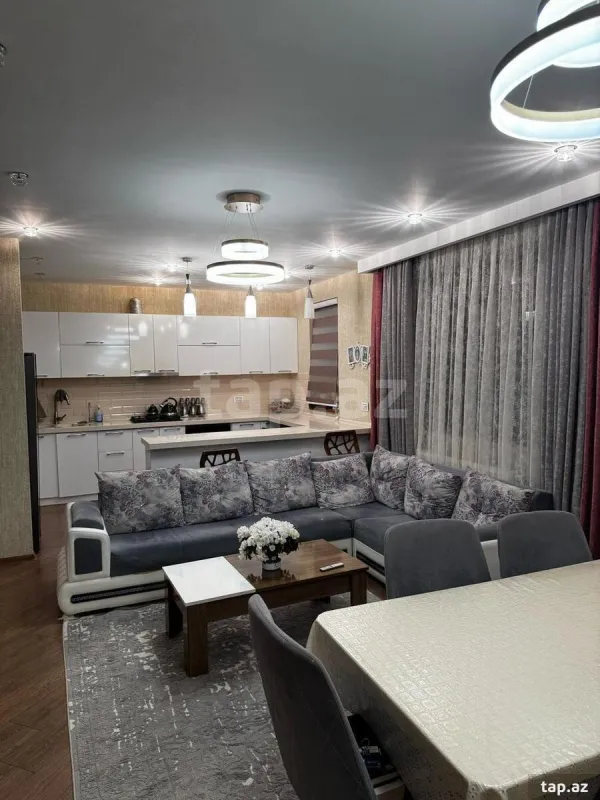 Satılır 7 otaqlı mənzil 187 m²