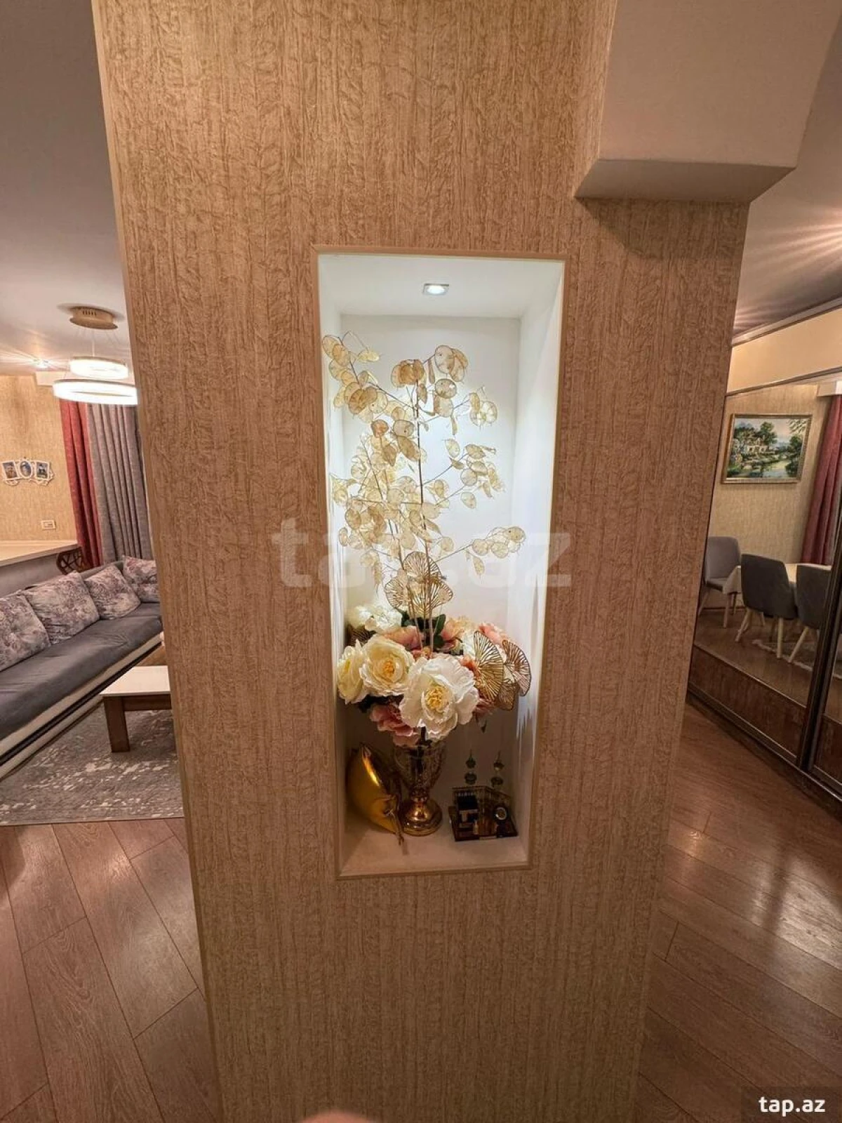 Satılır 7 otaqlı mənzil 187 m²