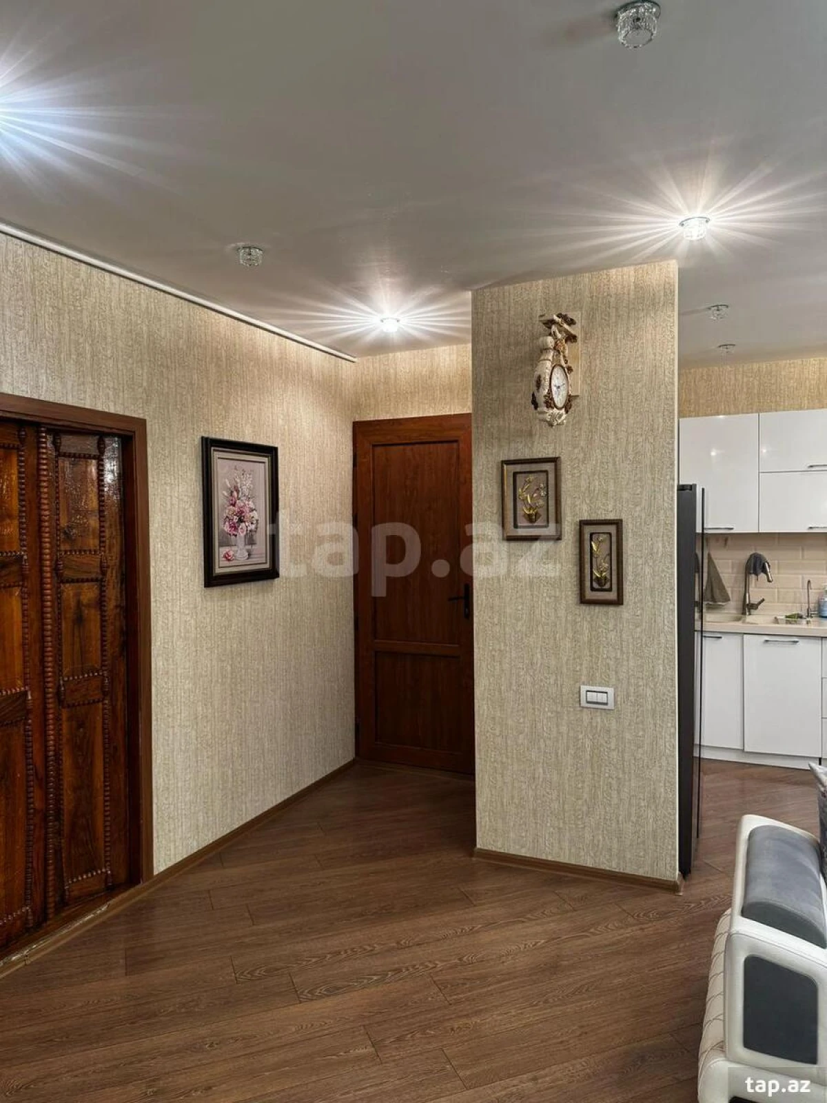 Satılır 7 otaqlı mənzil 187 m²