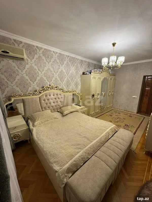 Satılır 7 otaqlı mənzil 187 m²