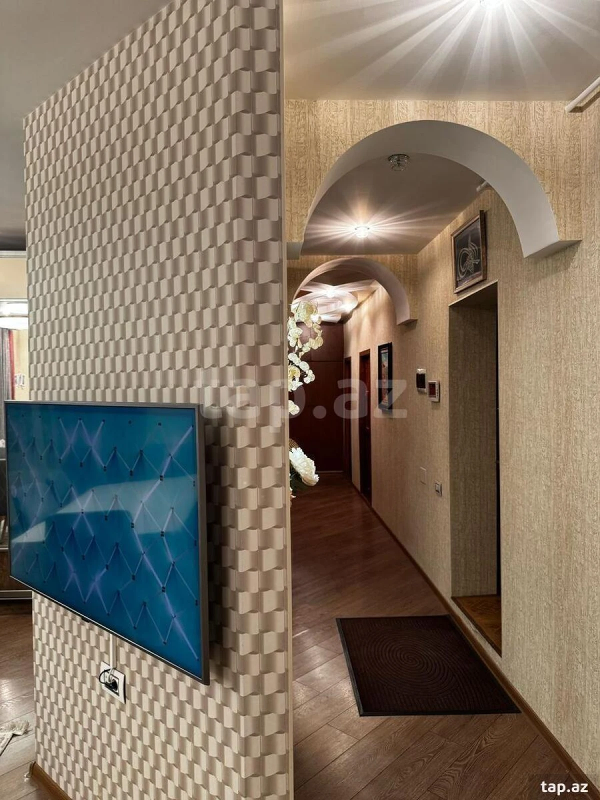 Satılır 7 otaqlı mənzil 187 m²