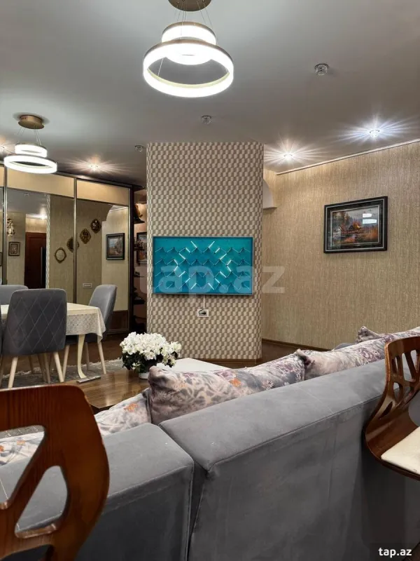 Satılır 7 otaqlı mənzil 187 m²