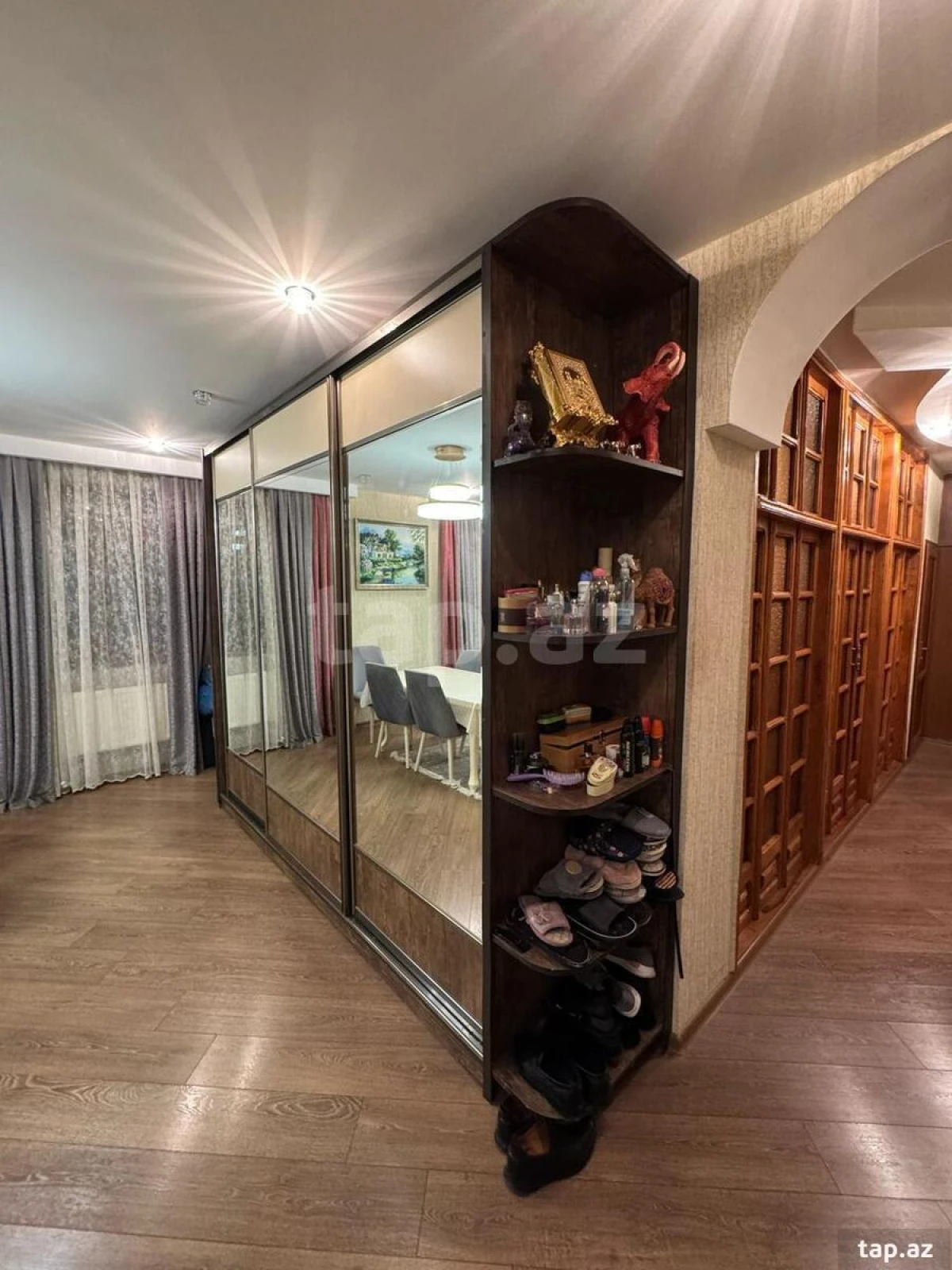 Satılır 7 otaqlı mənzil 187 m²