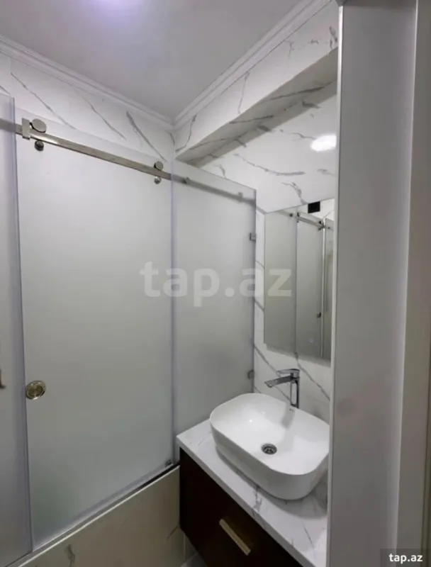 Kirayə verilir 2 otaqlı yeni tikili 70 m²