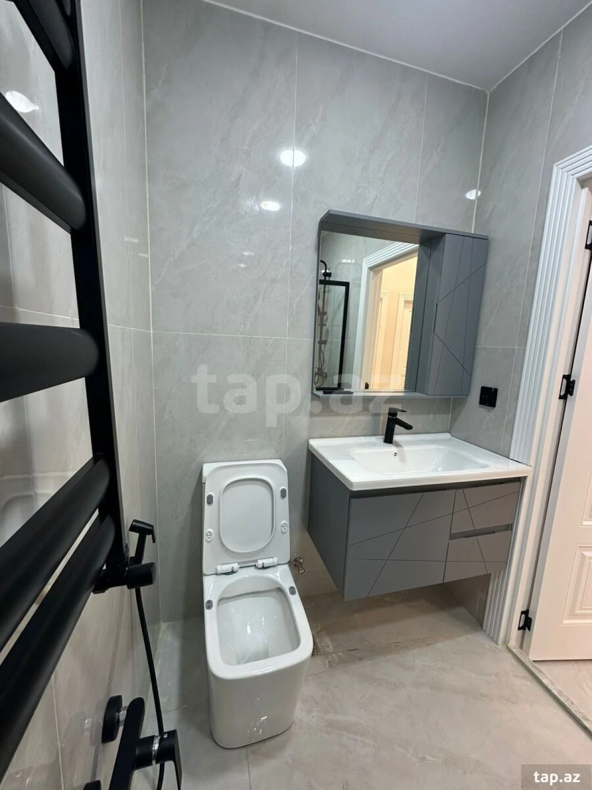 Kirayə verilir 2 otaqlı yeni tikili 60 m²