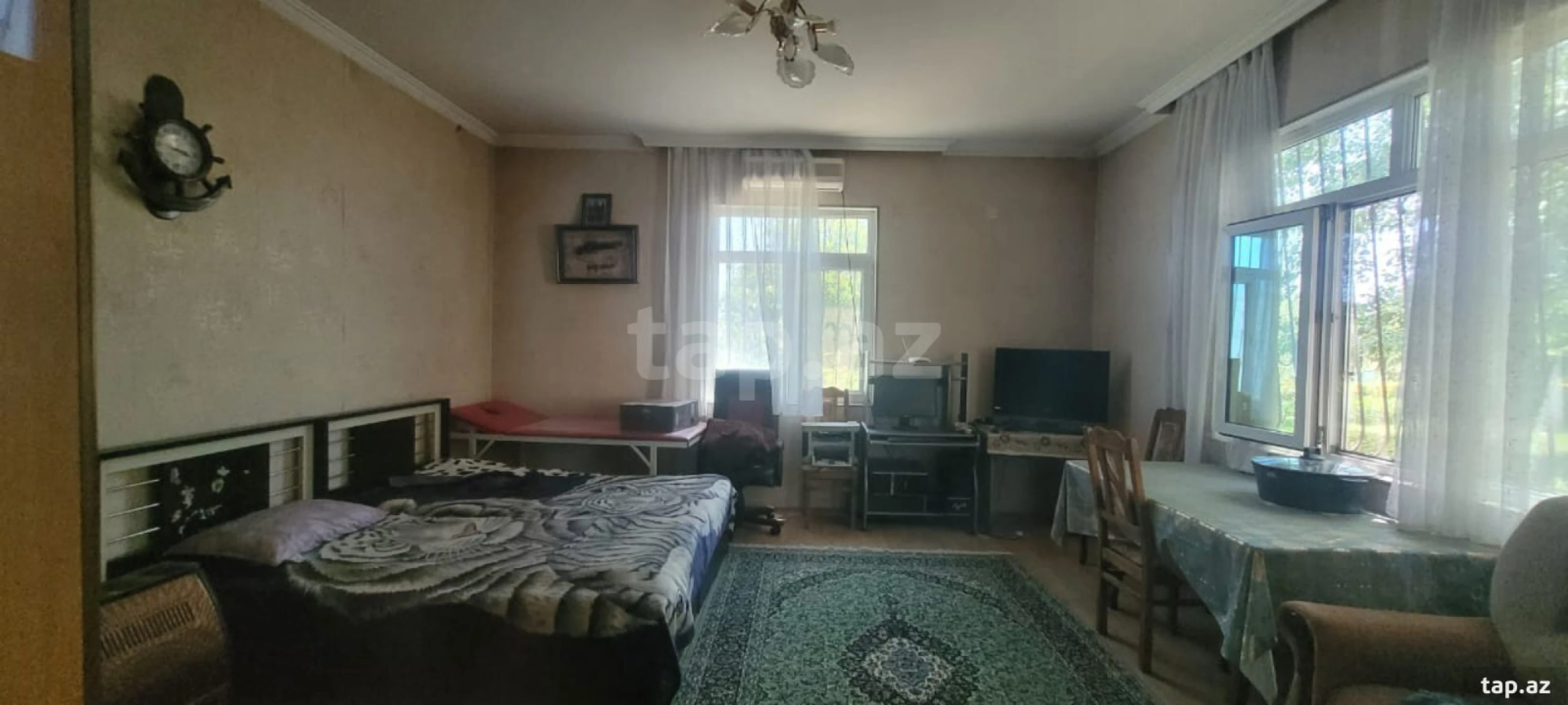 Satılır 8 otaqlı həyət evi