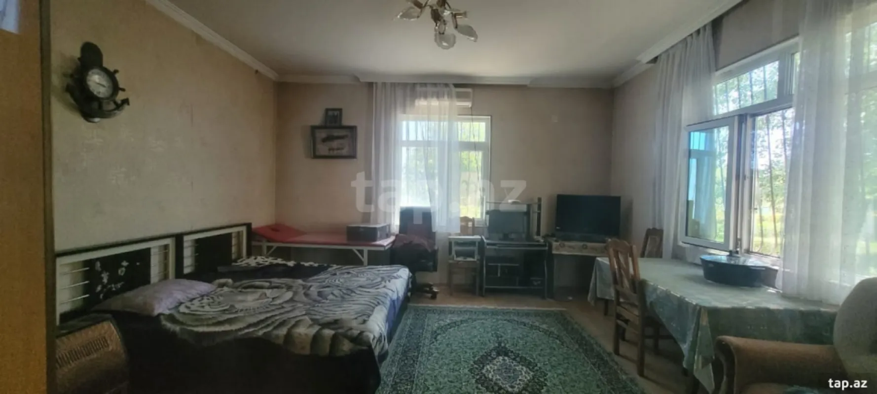 Satılır 8 otaqlı həyət evi