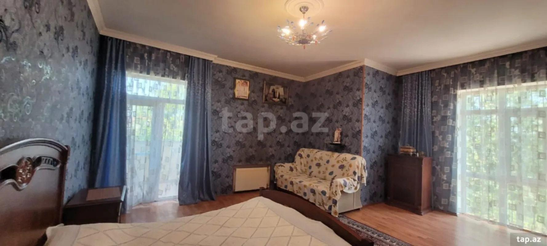 Satılır 8 otaqlı həyət evi