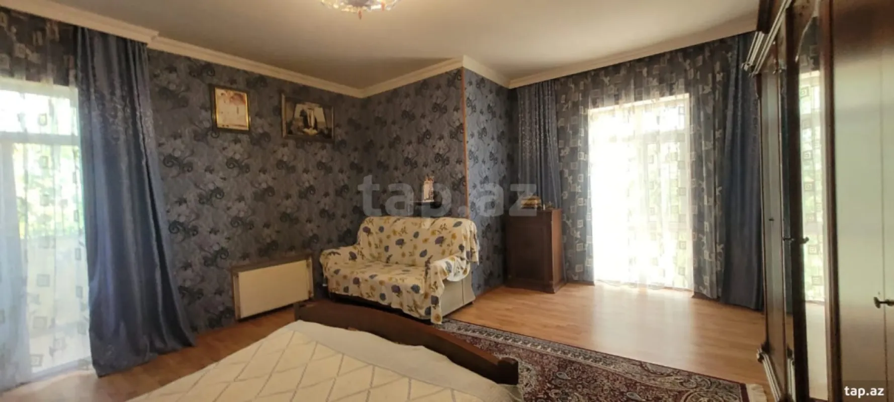 Satılır 8 otaqlı həyət evi