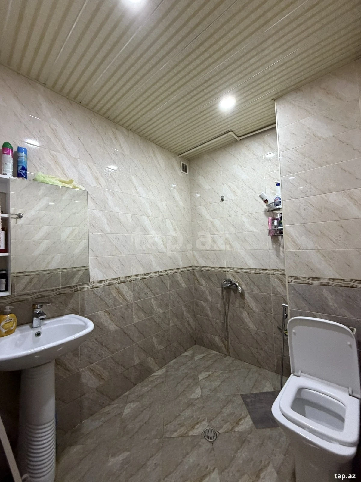 Satılır 1 otaqlı mənzil 40 m²