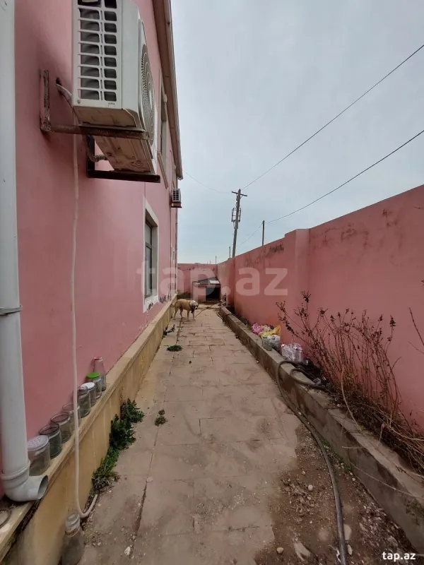 Satılır 5 otaqlı həyət evi