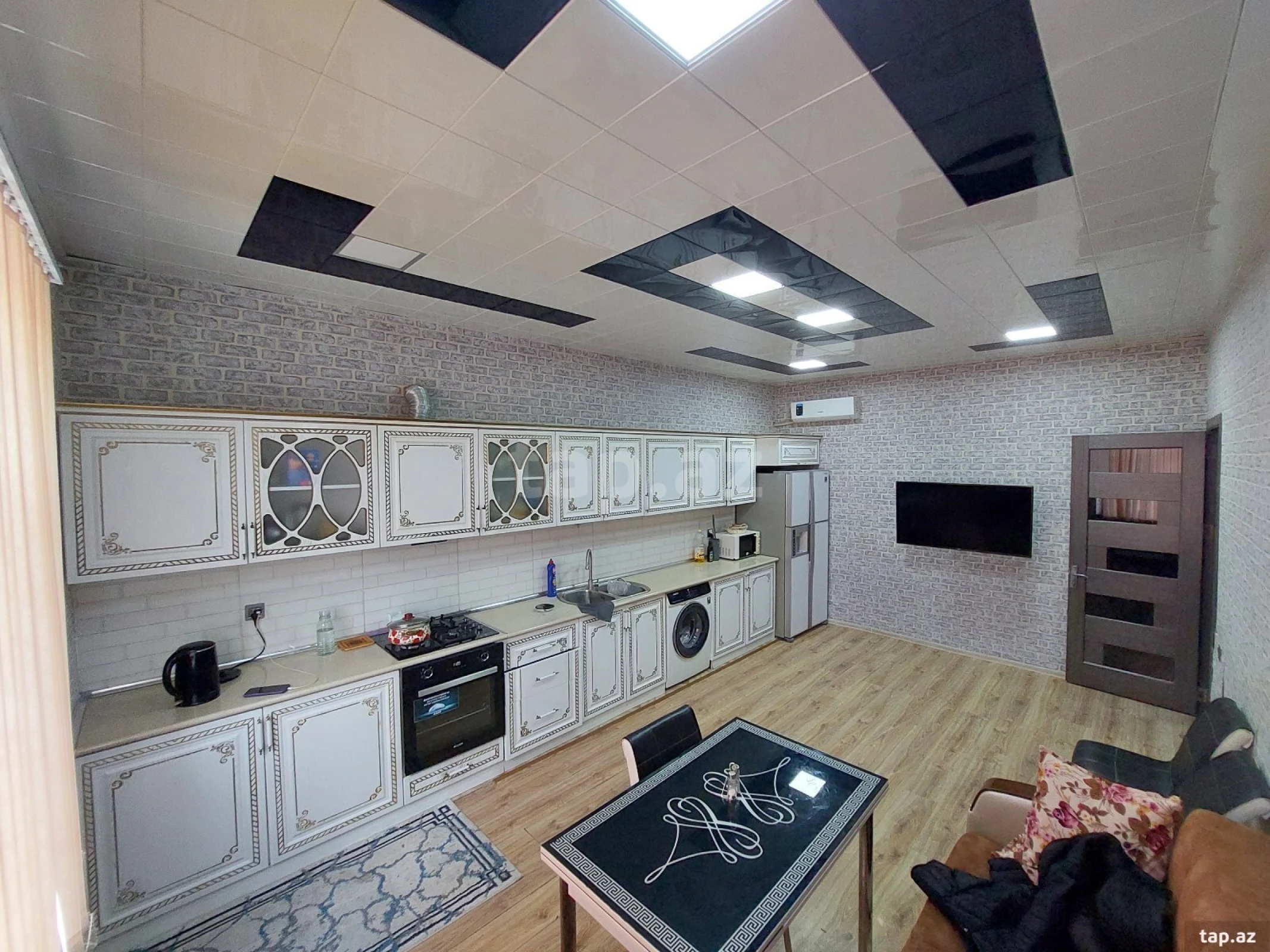 Satılır 5 otaqlı həyət evi