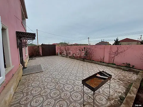 Satılır 5 otaqlı həyət evi
