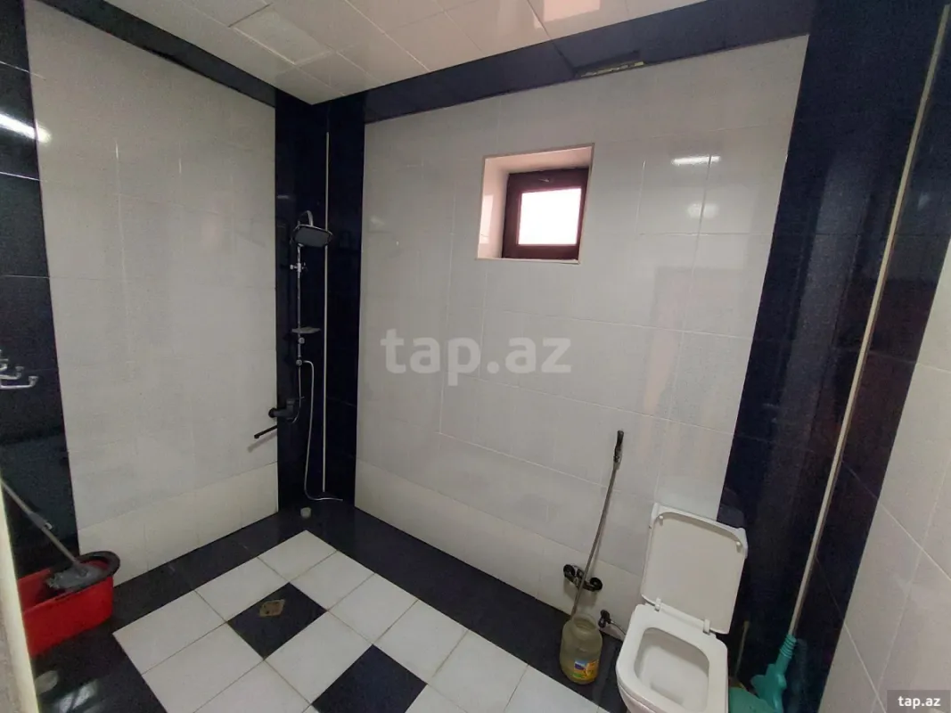 Satılır 5 otaqlı həyət evi