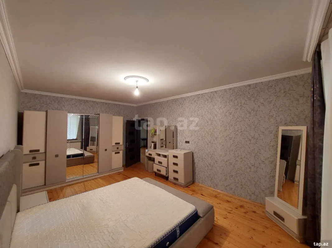 Satılır 5 otaqlı həyət evi