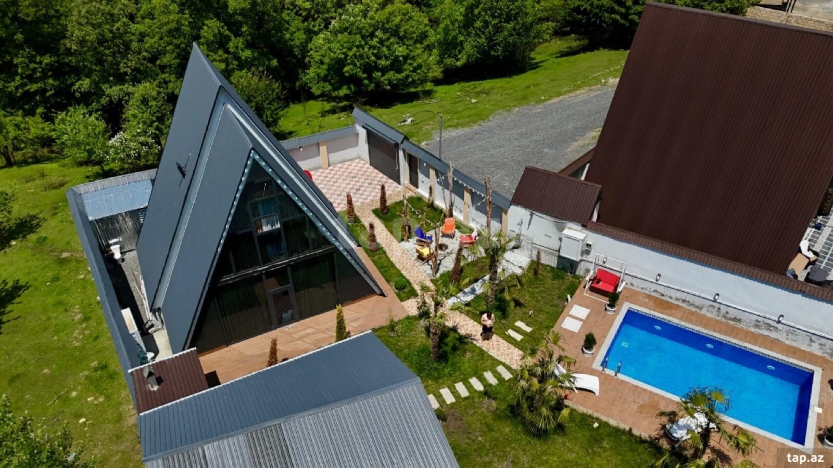 Kirayə verilir 4 otaqlı həyət evi